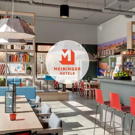 Meininger Hotel Berlin Airport Esterno foto