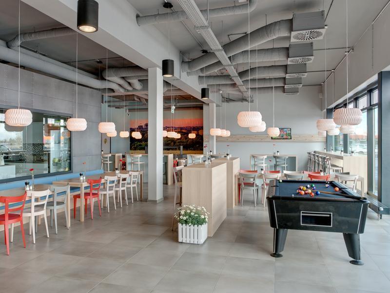 Meininger Hotel Berlin Airport Esterno foto