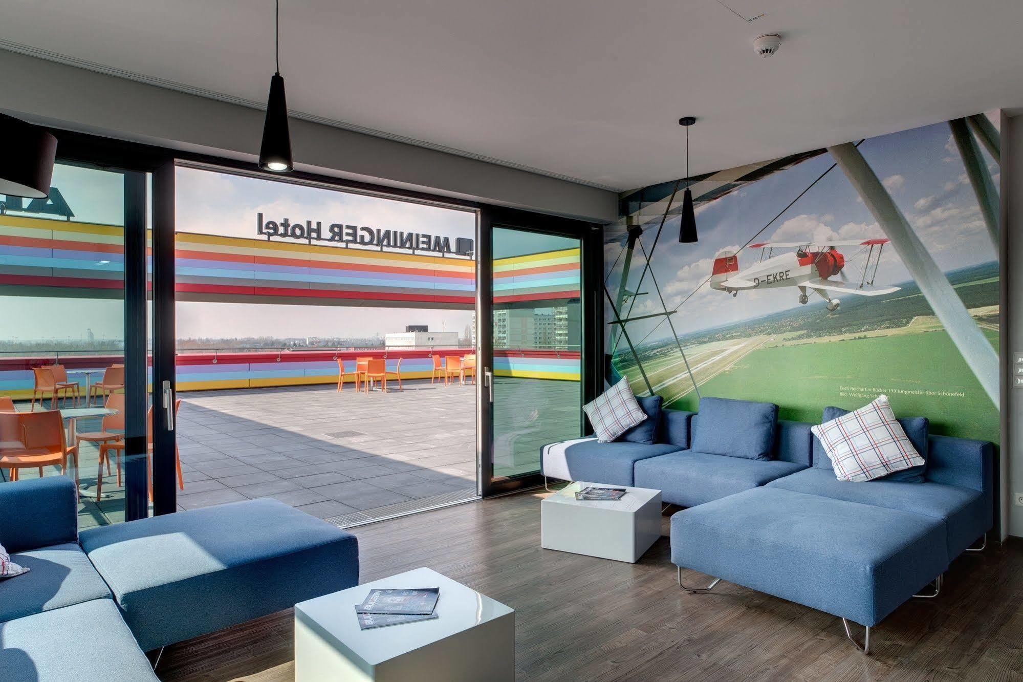 Meininger Hotel Berlin Airport Esterno foto